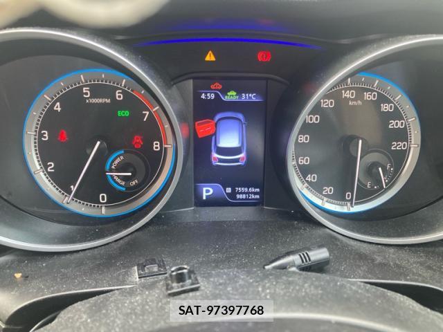 Suzuki SWIFT 2017-11 8223089-7