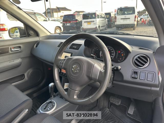 Suzuki SWIFT 2010-02 8224432-11