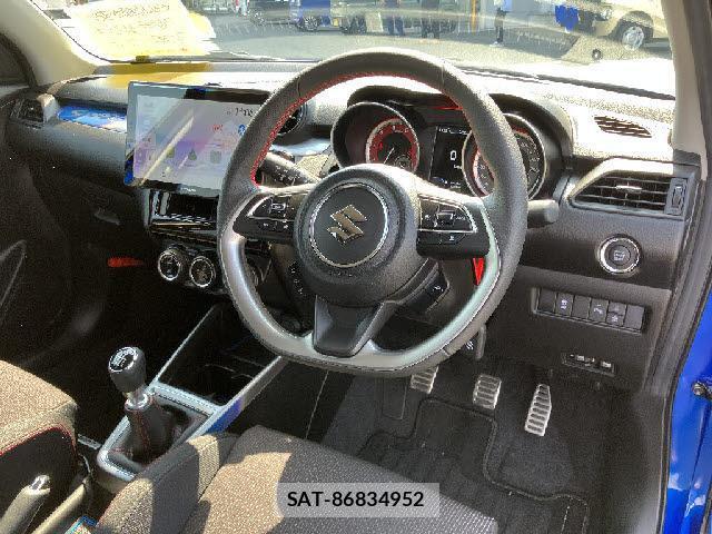 Suzuki SWIFT 2025-10 8224793-6