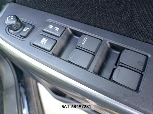 Suzuki SWIFT 2023-07 8224894-13