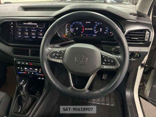 VolksWagen T-CROSS 2023-08 8219049-2