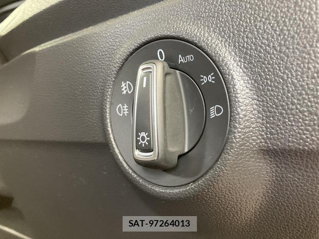 VolksWagen T-ROC 2021-01 8222471-11