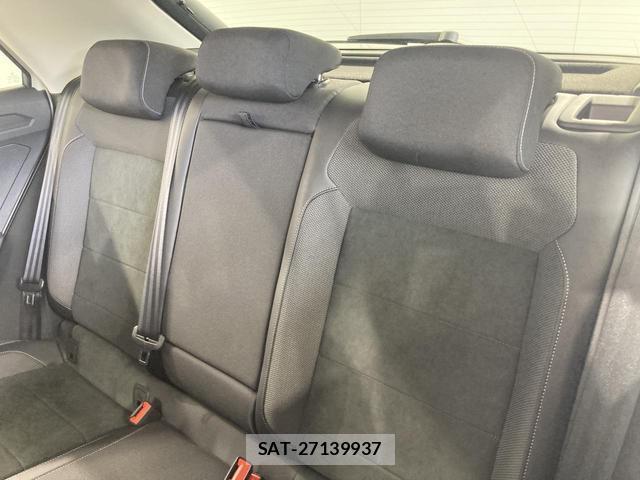 VolksWagen T-ROC 2026-02 8222477-10