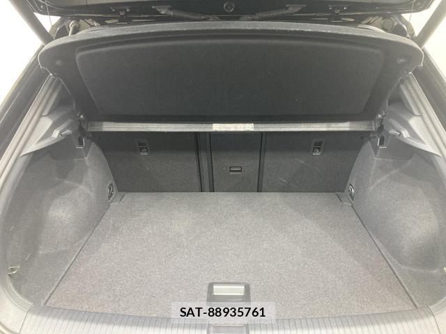 VolksWagen T-ROC 2021-04 8222481-12