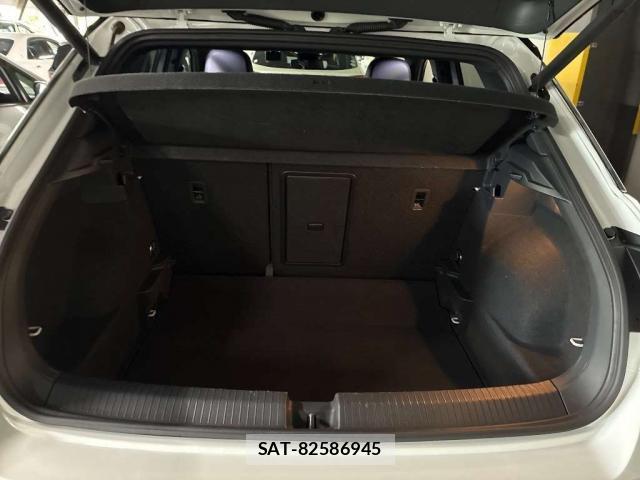 VolksWagen T-ROC 2023-02 8223132-9