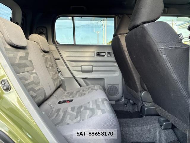 Daihatsu TAFT 2021-11 8218336-4
