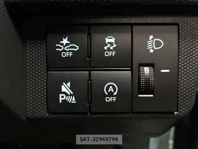 Daihatsu TAFT 2025-01 8218599-6