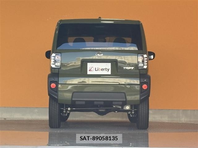 Daihatsu TAFT 2025-10 8221033-18