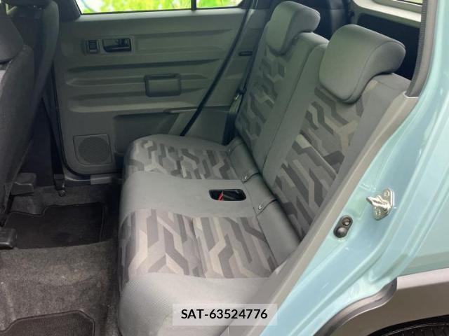 Daihatsu TAFT 2022-07 8225255-6