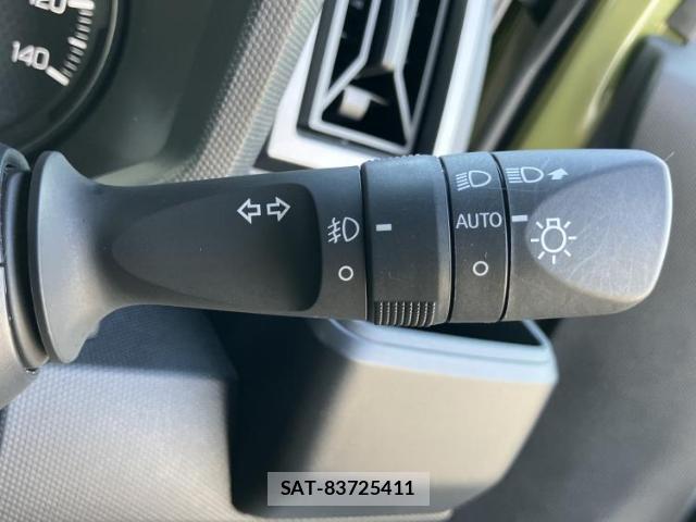 Daihatsu TAFT 2023-06 8225513-14