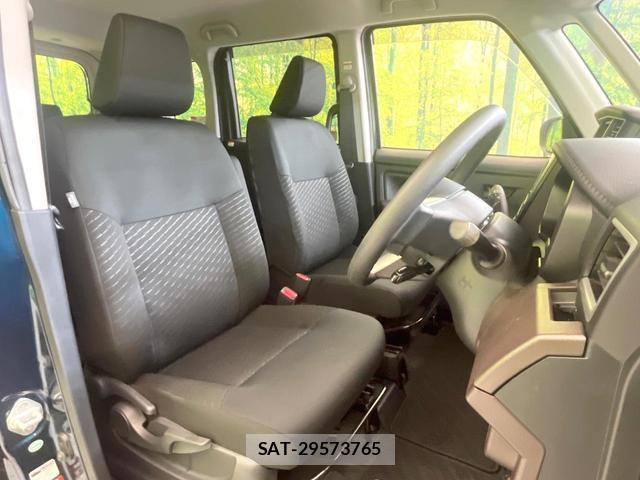 Toyota TANK 2017-01 8220960-7