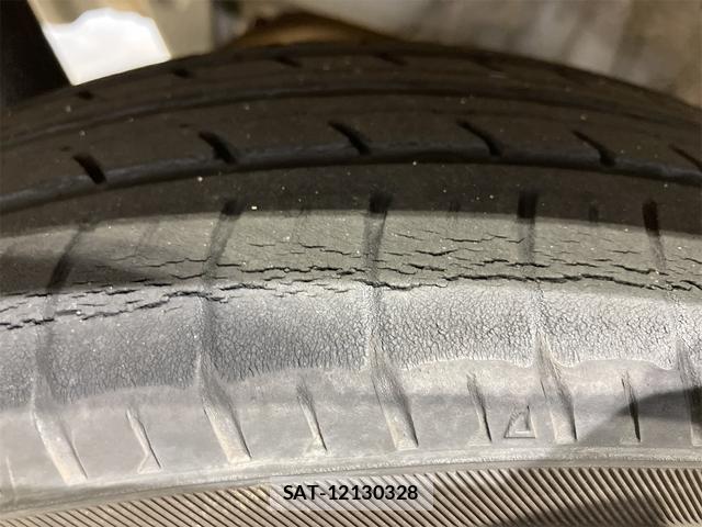 Toyota TANK 2017-06 8224247-16