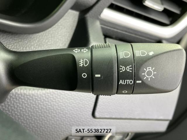 Toyota TANK 2019-04 8225131-16