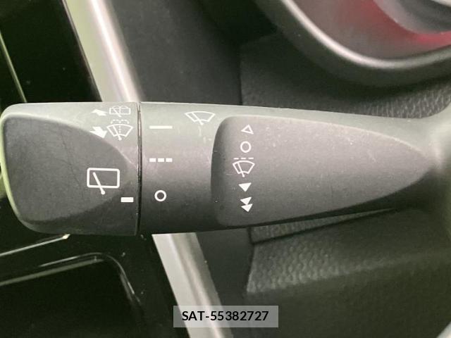 Toyota TANK 2019-04 8225131-17