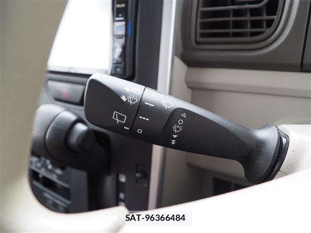 Daihatsu TANTO 2018-10 8216081-13