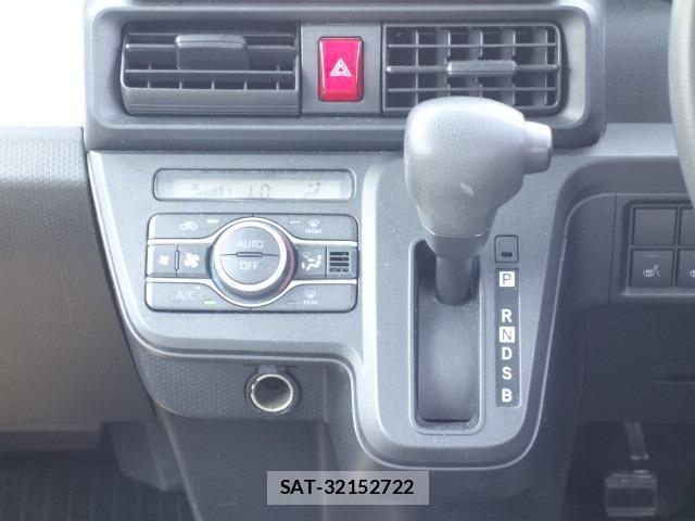 Daihatsu TANTO 2021-02 8216761-13