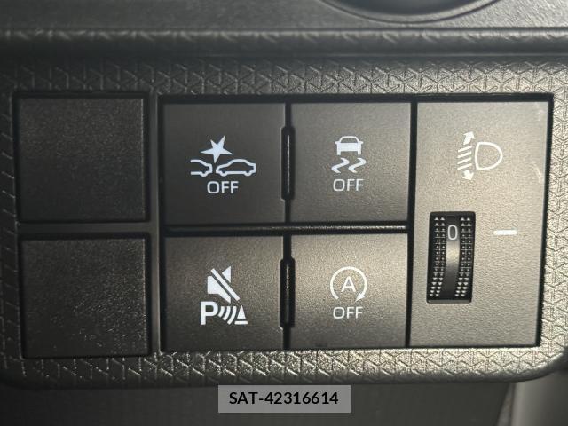Daihatsu TANTO 2026-04 8218792-13