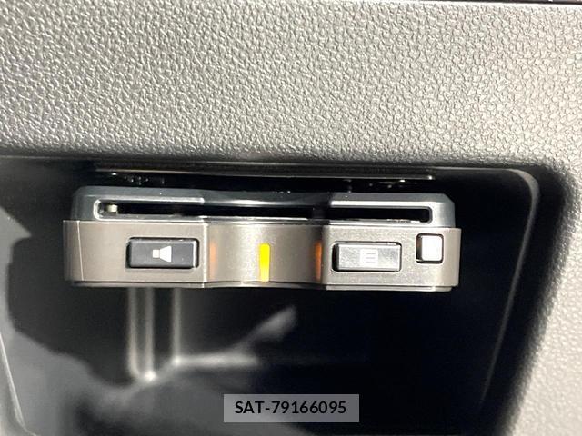 Daihatsu TANTO 2017-04 8219408-5