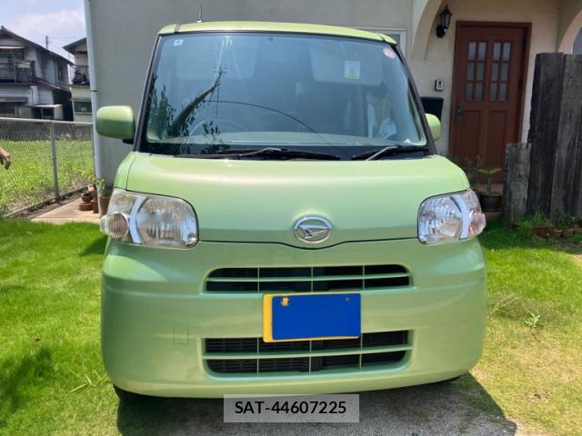 Daihatsu TANTO 2012-06 8219650-1