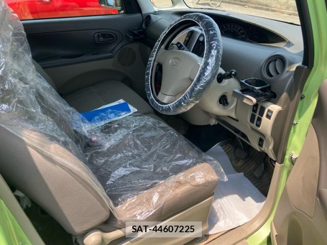 Daihatsu TANTO 2012-06 8219650-11