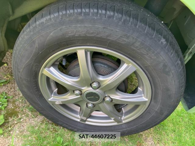 Daihatsu TANTO 2012-06 8219650-5