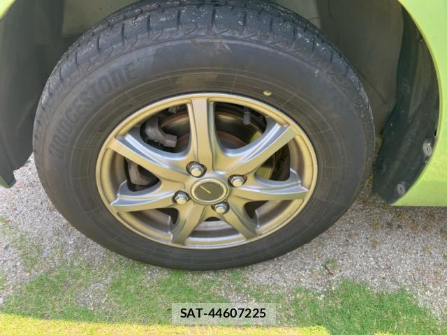 Daihatsu TANTO 2012-06 8219650-6