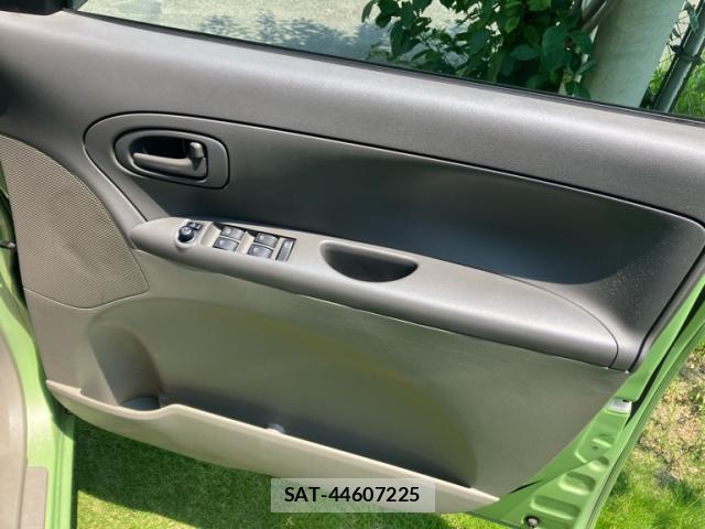 Daihatsu TANTO 2012-06 8219650-9