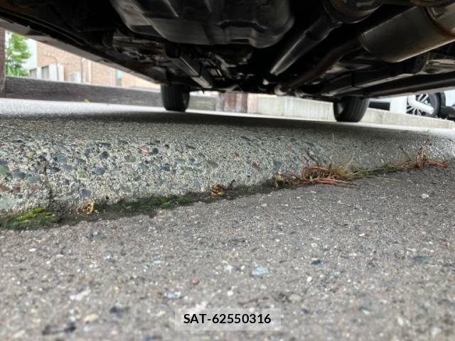 Daihatsu TANTO 2011-10 8219759-6