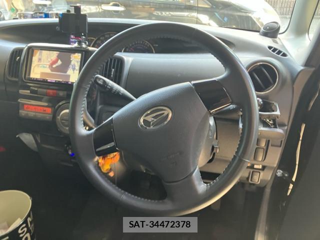 Daihatsu TANTO 2011-08 8219858-9