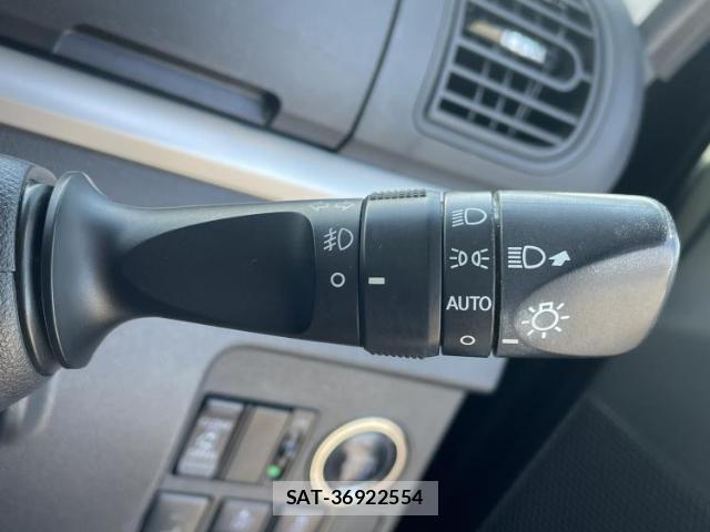 Daihatsu TANTO 2017-09 8219931-12