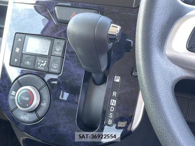 Daihatsu TANTO 2017-09 8219931-14