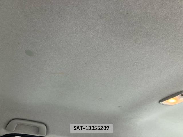 Daihatsu TANTO 2012-01 8220023-3
