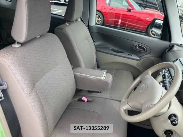 Daihatsu TANTO 2012-01 8220023-5