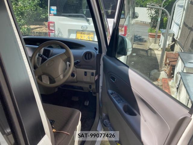 Daihatsu TANTO 2009-10 8220052-7