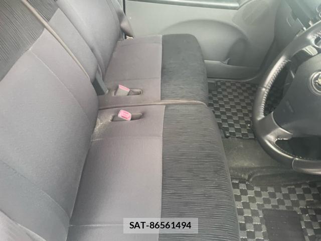 Daihatsu TANTO 2010-08 8220074-8