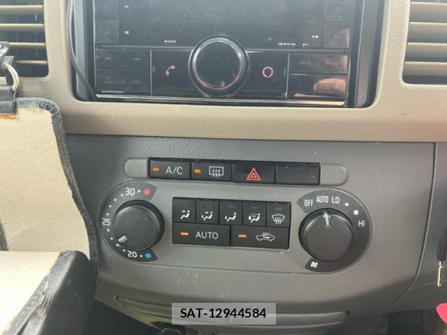 Daihatsu TANTO 2005-06 8220077-11