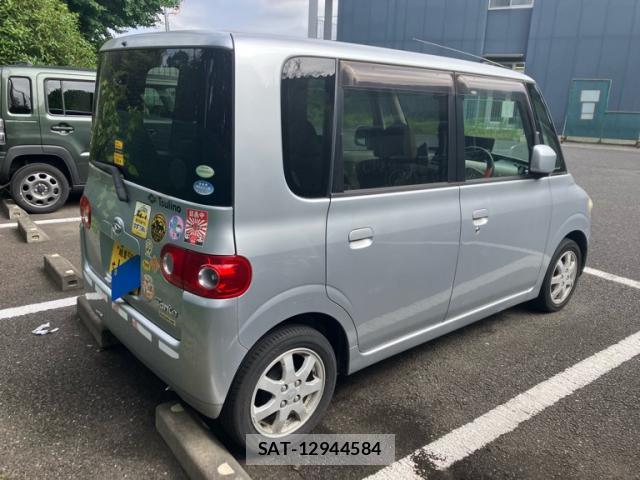 Daihatsu TANTO 2005-06 8220077-13
