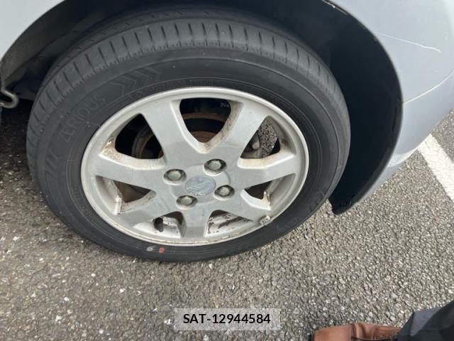 Daihatsu TANTO 2005-06 8220077-3