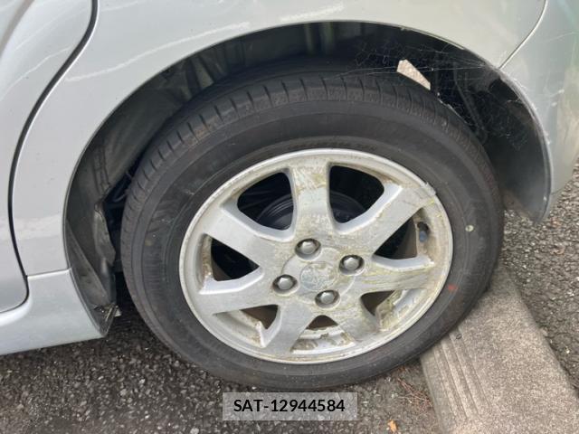 Daihatsu TANTO 2005-06 8220077-5