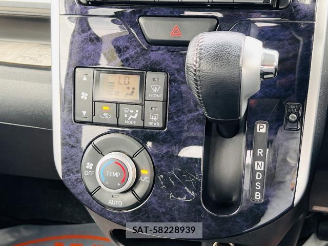 Daihatsu TANTO 2016-02 8220459-11