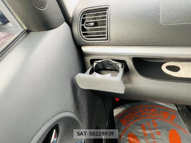Daihatsu TANTO 2016-02 8220459-18