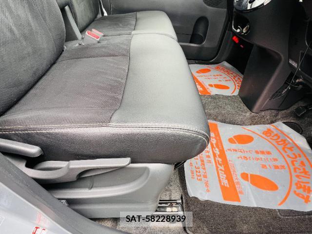 Daihatsu TANTO 2016-02 8220459-4