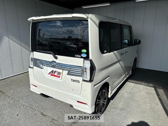 Daihatsu TANTO 2018-01 8220490-2