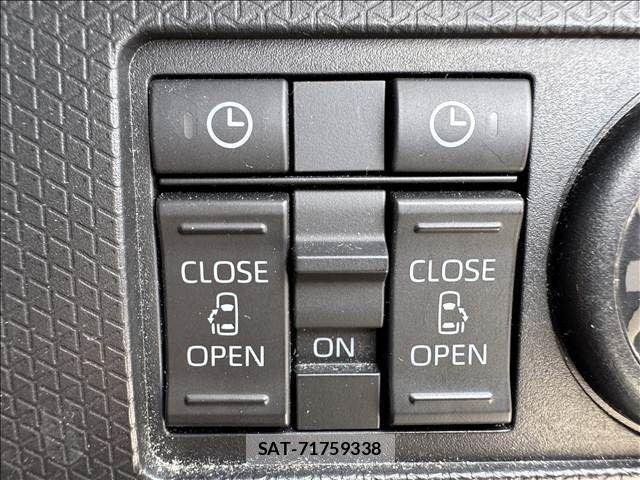 Daihatsu TANTO 2020-01 8220516-19
