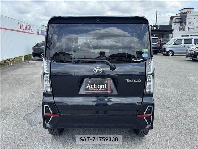 Daihatsu TANTO 2020-01 8220516-4