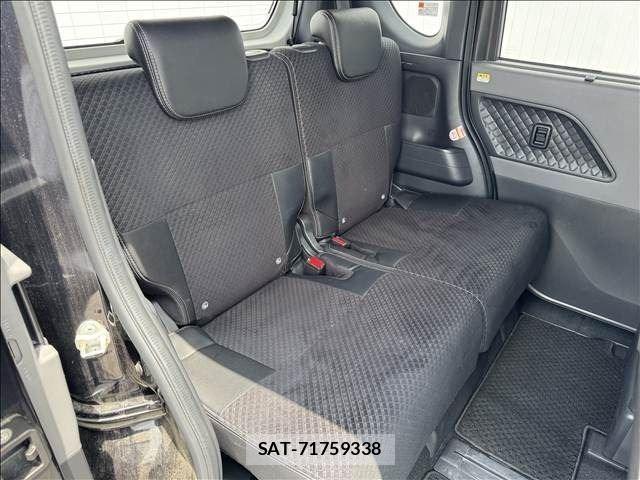 Daihatsu TANTO 2020-01 8220516-8