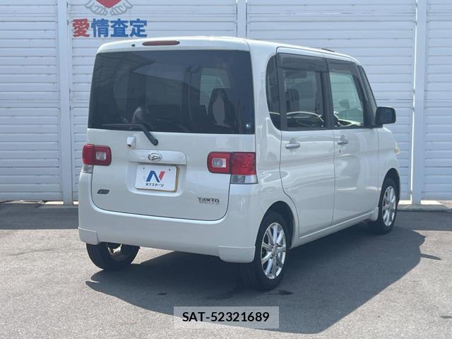 Daihatsu TANTO 2012-10 8221090-17