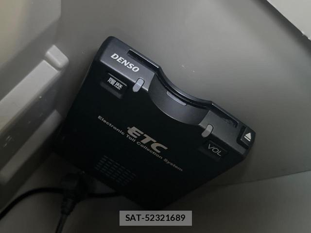 Daihatsu TANTO 2012-10 8221090-5
