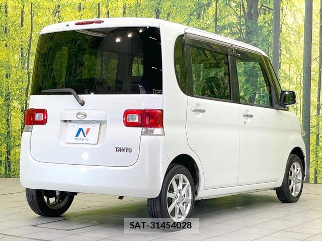 Daihatsu TANTO 2011-08 8221234-16