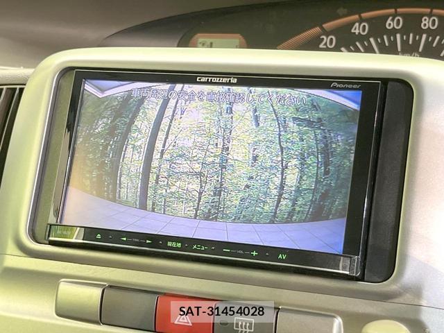 Daihatsu TANTO 2011-08 8221234-3